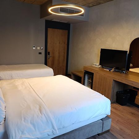 Toka Hotel Restaurant Udenisht Extérieur photo