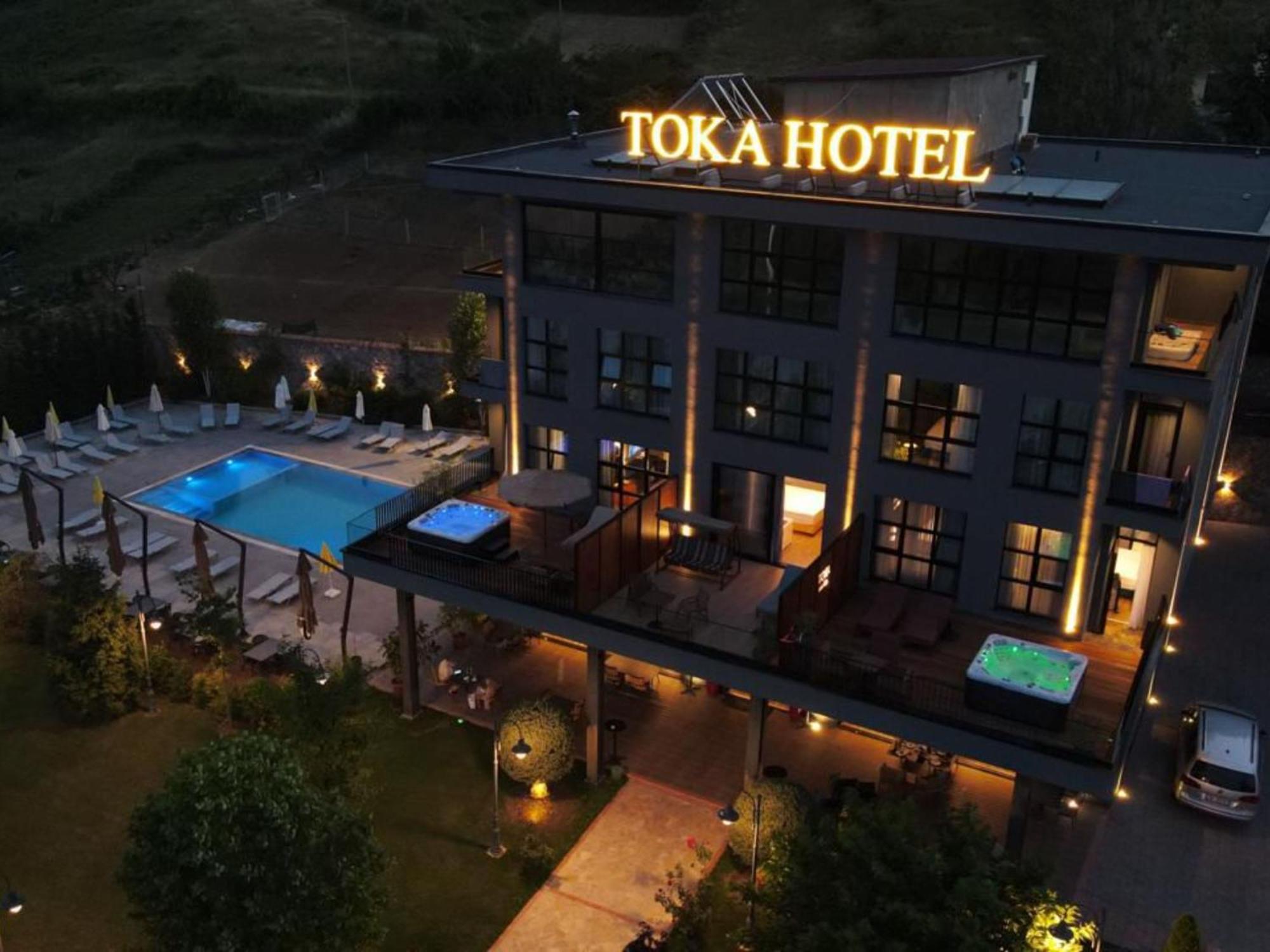 Toka Hotel Restaurant Udenisht Extérieur photo