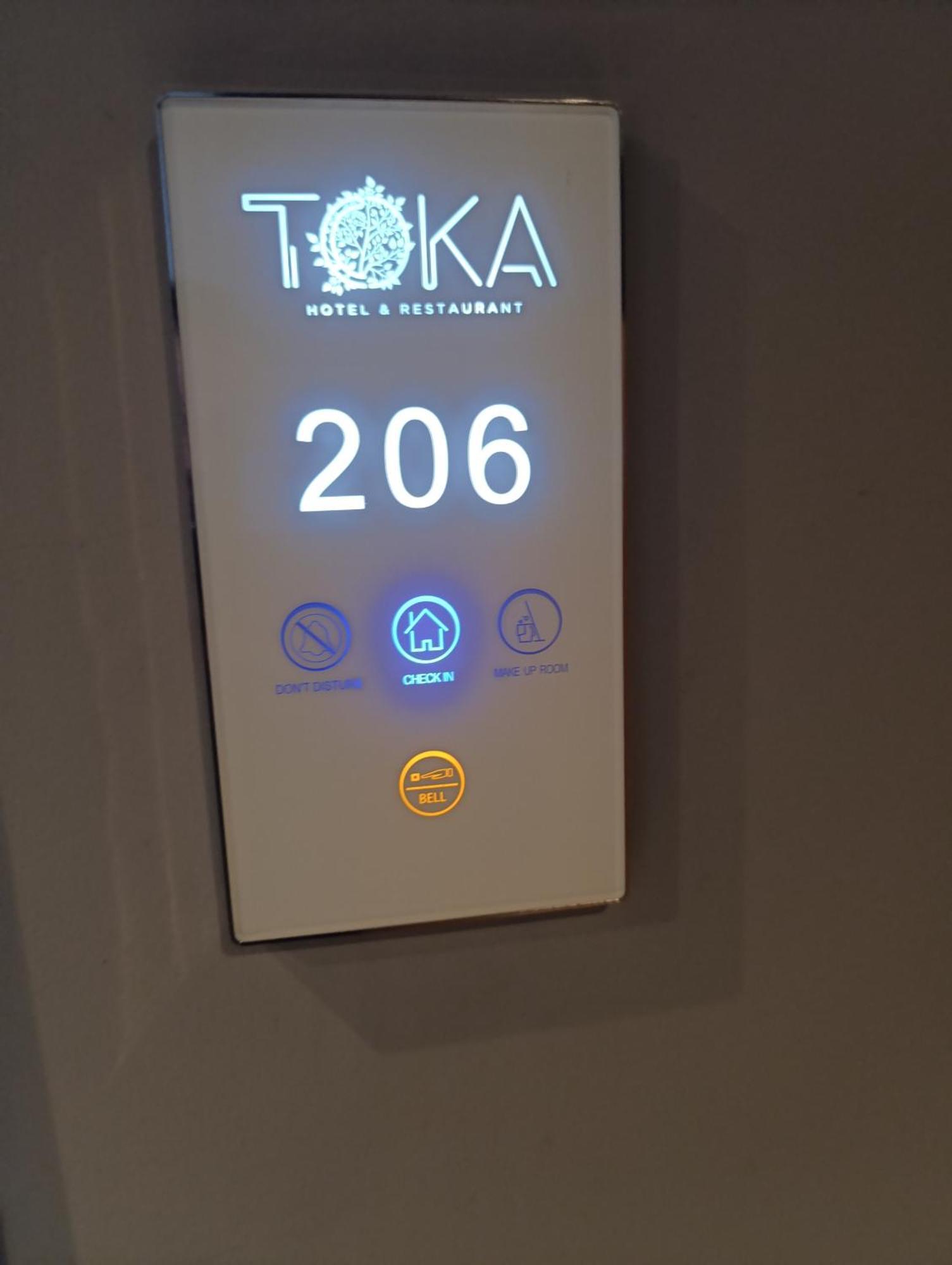 Toka Hotel Restaurant Udenisht Extérieur photo